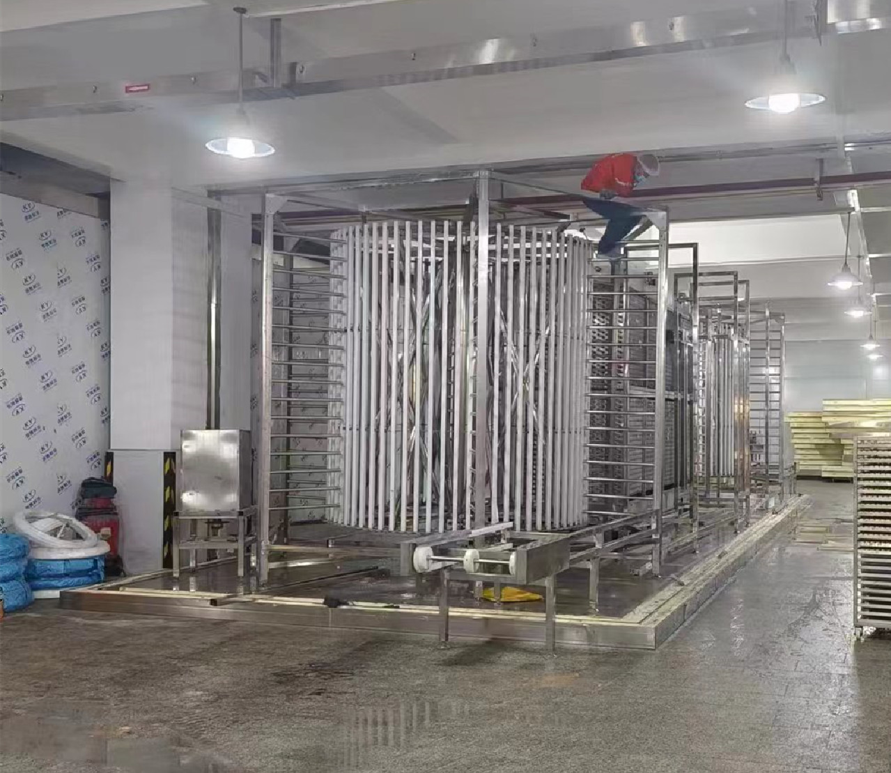 广东双螺旋隧道安装中